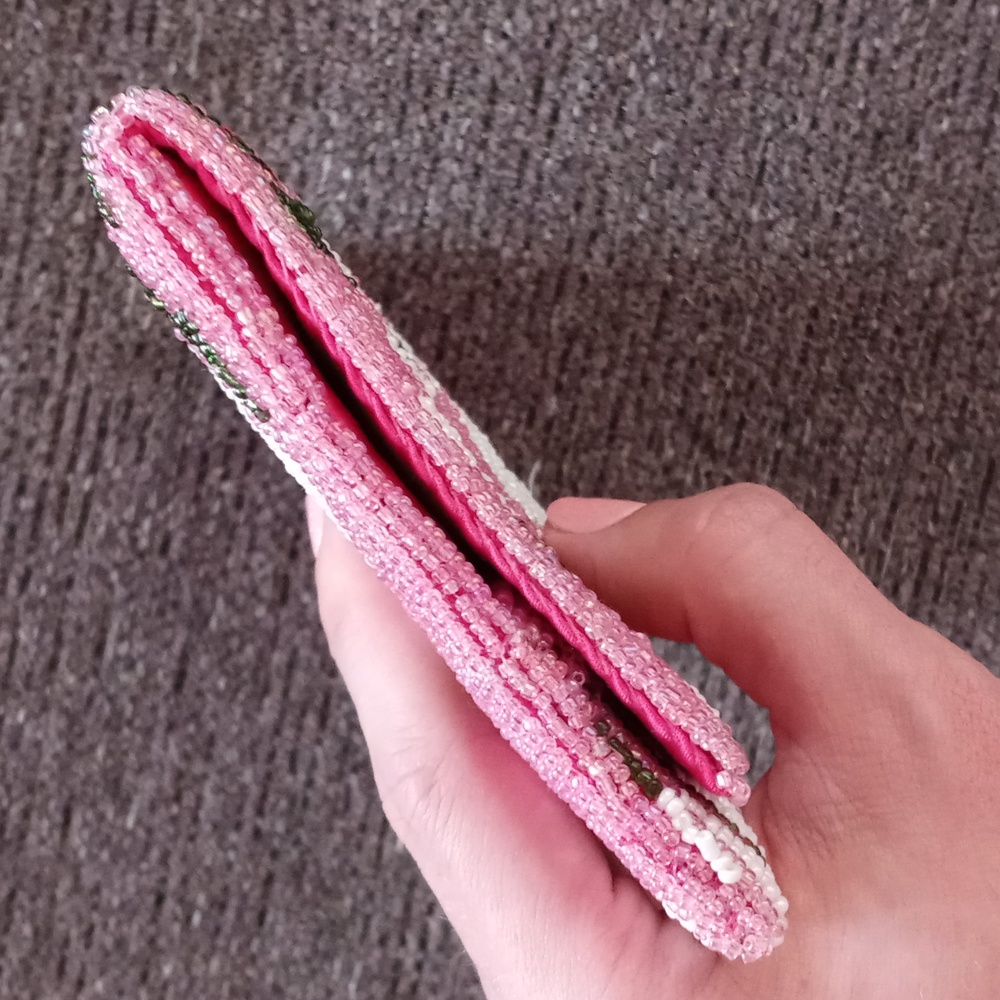 🐚RARE Lilly Pulitzer🐚 - Shell Shocked Glass Beaded Clutch - Picture 6 of 16